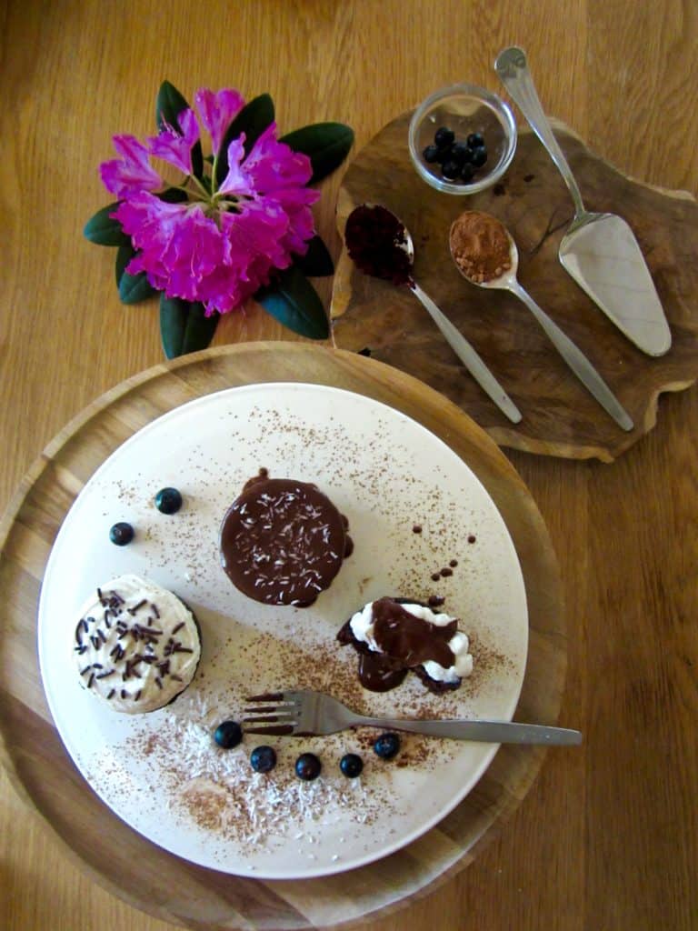 Chocolate Brownie Cakes with Coconut Cream (& Secret Ingredient!) | veganchickpea.com