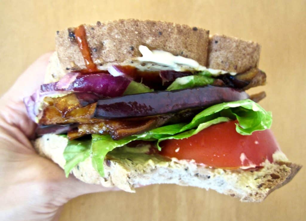 Vegan & GF healthy BLT, with Eggplant Bacon! So yummy & satisfying. | veganchickpea.com