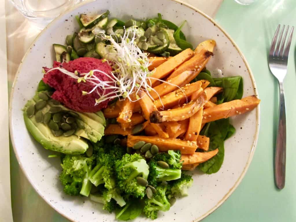 PLUS+ Restaurant Vegan Detox Salad