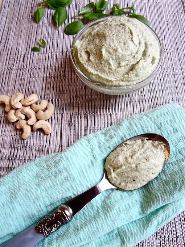 Quick & Easy Vegan Cashew Basil Cheese recipe - perfect substitute for ricotta with many applications! Ready in 10 minutes. {gluten free, paleo, soy free} | www.veganchickpea.com