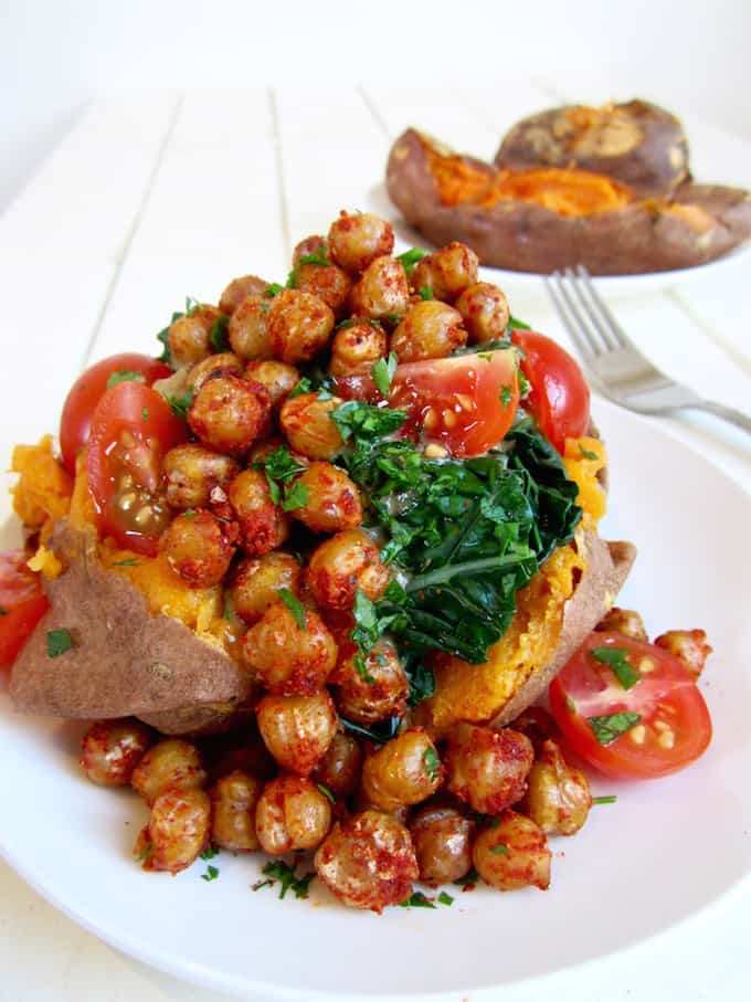 Vegan Sweet potatoes with kale, crispy chickpeas & garlic tahini dressing - a versatile and easy weekday dinner meal with about 23 grams of protein. {gluten free, nut free, soy free} | veganchickpea.com