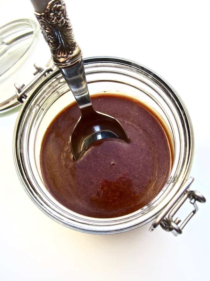 The easiest and most delicious sauce to go with any vegetable, grains or starch. Bonus - each serving has 9g of protein, 4g of fiber and 0 cholesterol! {gluten free, paleo, sugar free, nut free} | veganchickpea.com