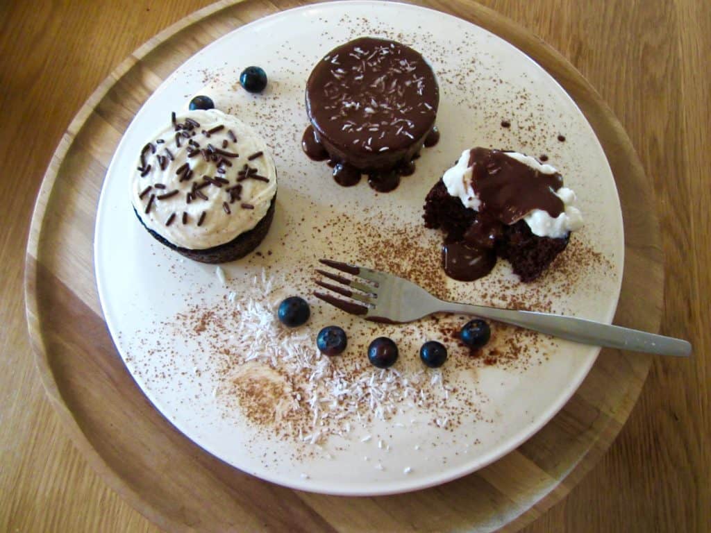 Vegan & Gluten Free Chocolate Brownie Cakes with Coconut Cream (& Secret Ingredient!) | veganchickpea.com