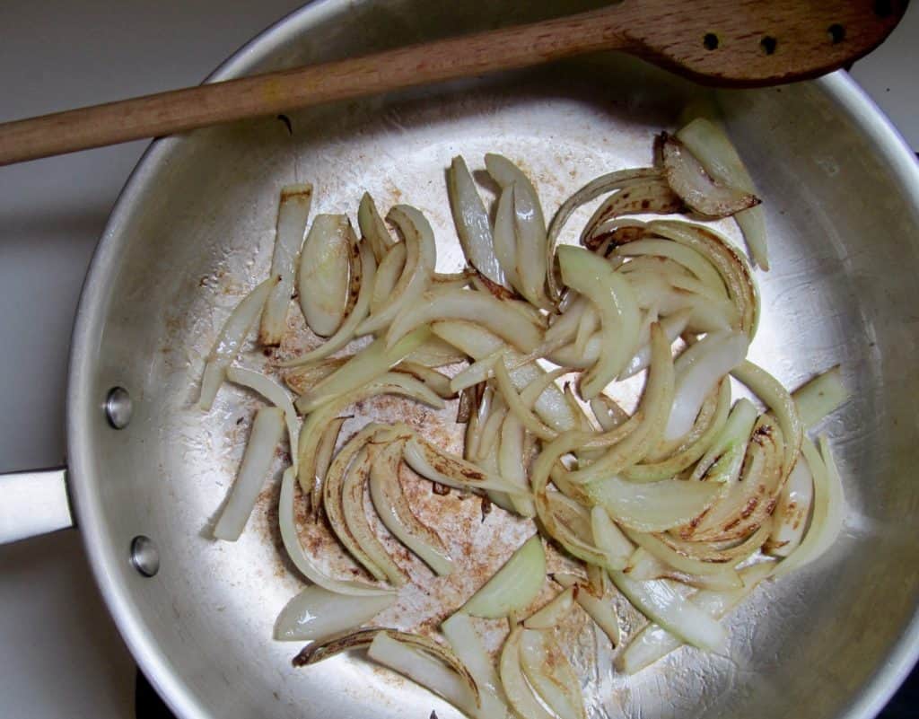 Sauteed Sesame Onions & Mushrooms - perfect paring with a veggie burger! | veganchickpea.com