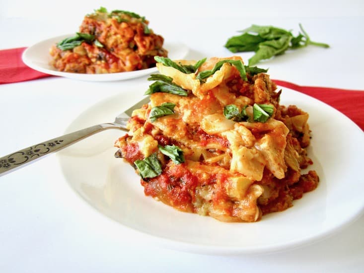 https://veganchickpea.com/wp-content/uploads/2016/12/Vegan-Gluten-Free-Slow-Cooker-Lasagna-5.jpg