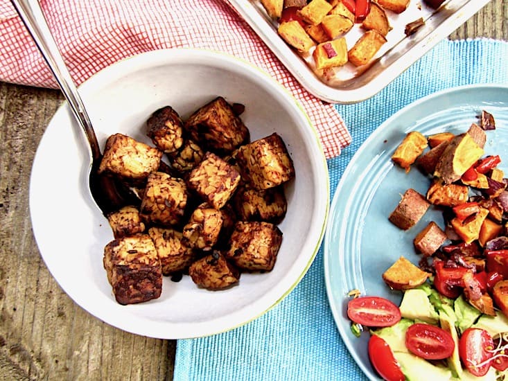 Smoky Tempeh & Roasted Sweet Potato Hash Recipe - a perfect vegan & gluten free combination for brunch, lunch or dinner! Simple. Satisfying. High Protein. {nut free, refined sugar free} | veganchickpea.com 