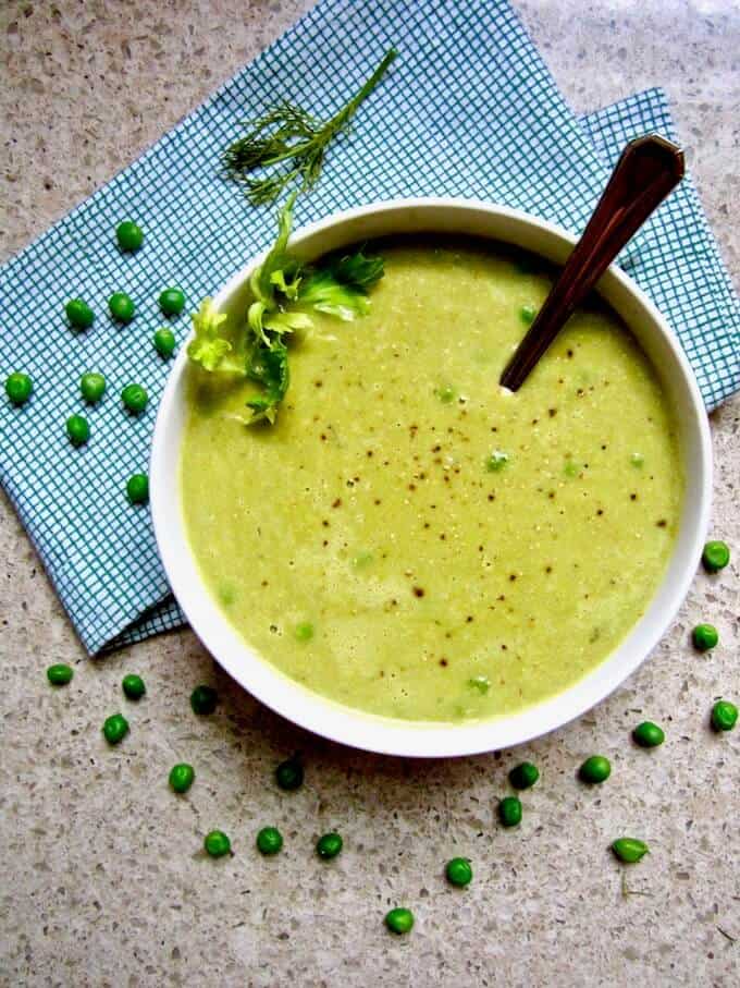 Simple Asparagus & Pea Soup recipe - the perfect healthy soup using seasonal spring produce, ready in 30 minutes! {oil free, vegan, gluten free, paleo, nut free option} | veganchickpea.com