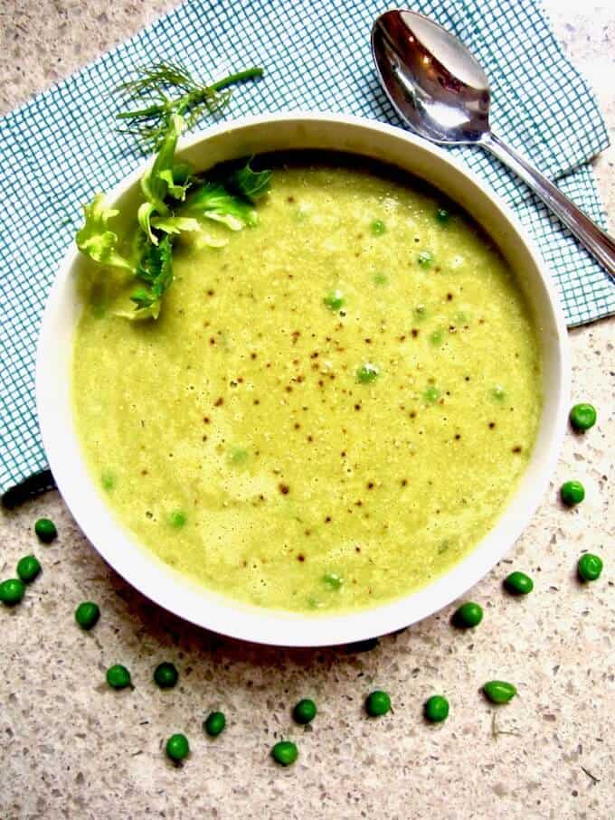 Simple Asparagus & Pea Soup recipe - the perfect healthy soup using seasonal spring produce, ready in 30 minutes! {oil free, vegan, gluten free, paleo, nut free option} | veganchickpea.com