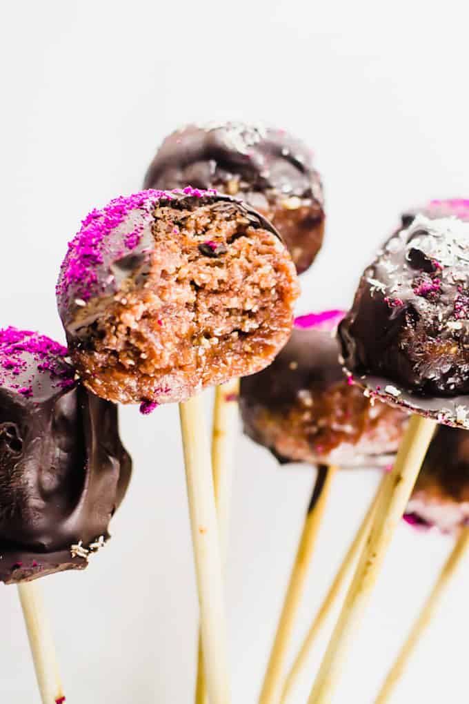 Easy Raw Vegan Cake Pops